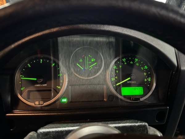 Used Land Rover Defender 90 2013 for sale - 73632018: Photo 21