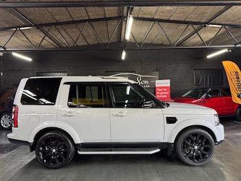 Used Land Rover Discovery 2016 for sale - 76010239: Photo