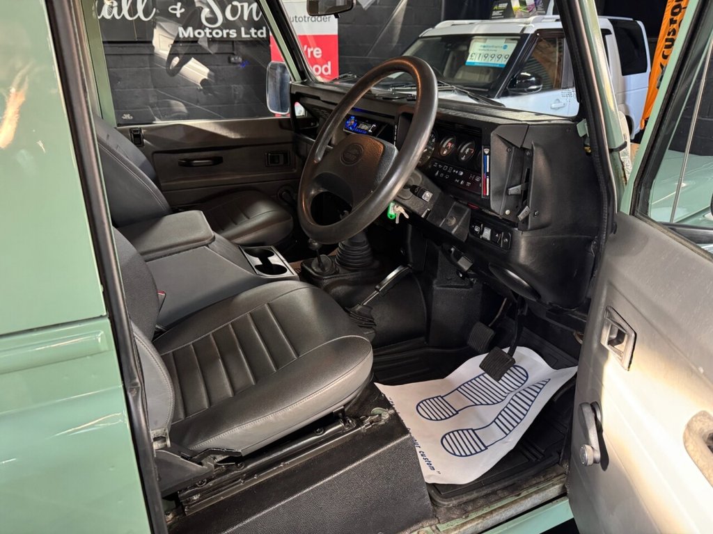 Used Land Rover Defender 1997 for sale - 77667282: Photo 14