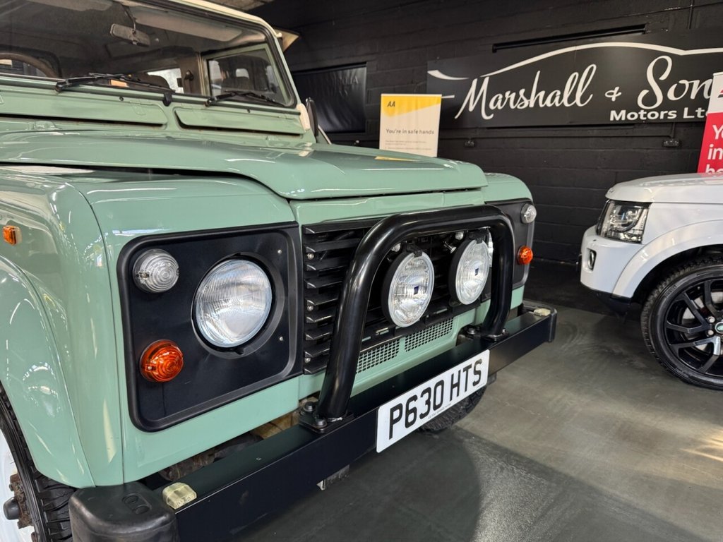 Used Land Rover Defender 1997 for sale - 77667282: Photo 4