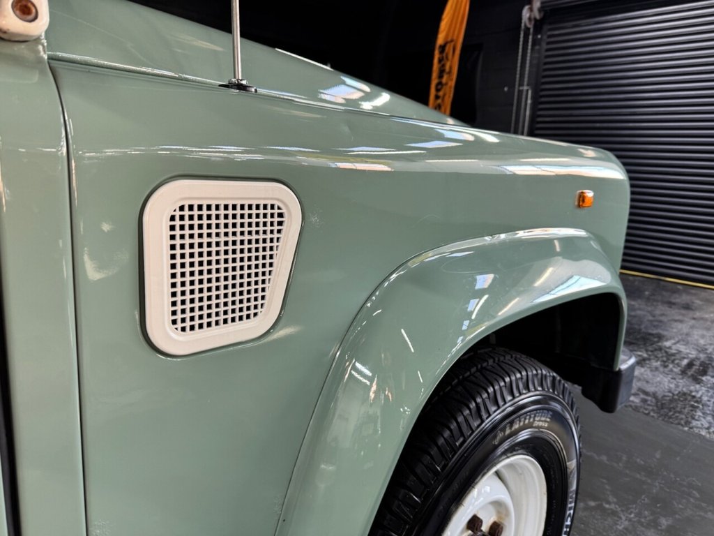 Used Land Rover Defender 1997 for sale - 77667282: Photo 7