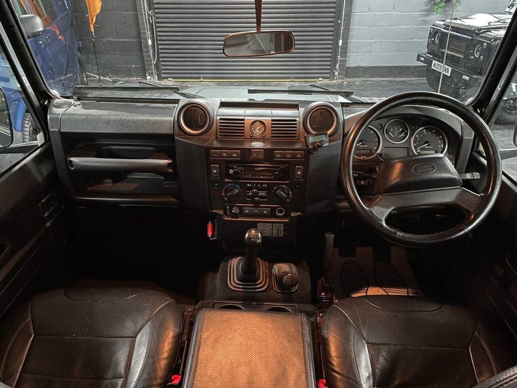 Used Land Rover Defender 90 2013 for sale - 77668878: Photo 6