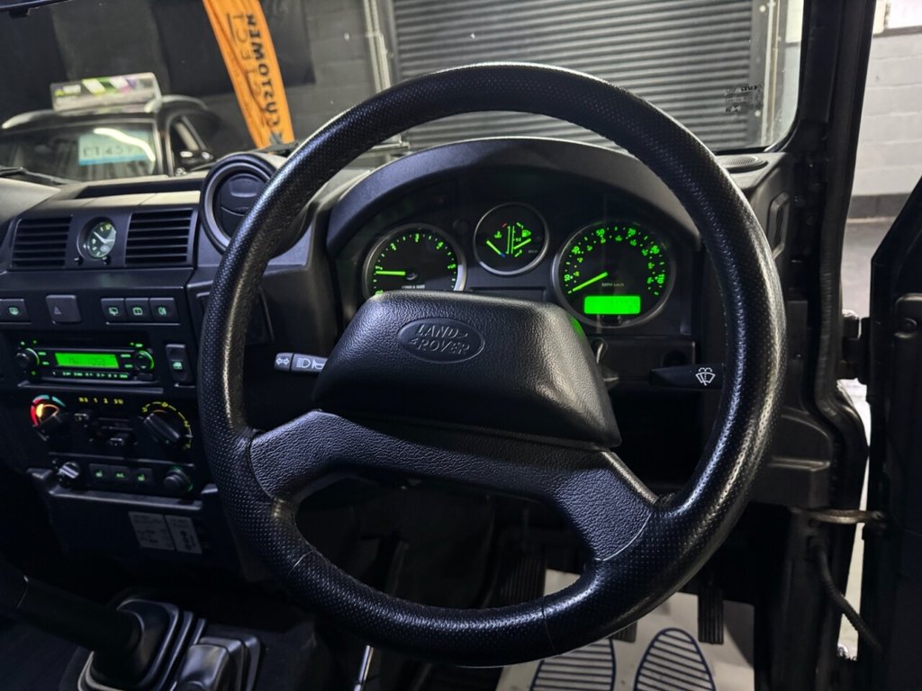 Used Land Rover Defender 90 2011 for sale - 77212819: Photo 18