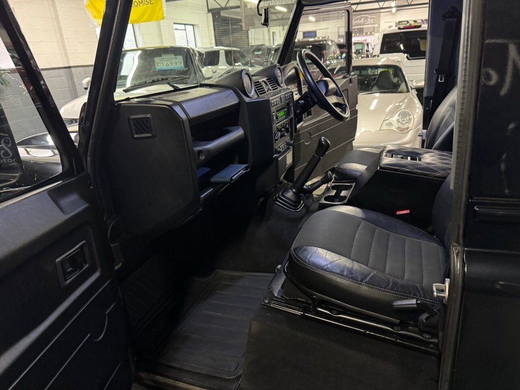 Used Land Rover Defender 90 2011 for sale - 77212819: Photo 25