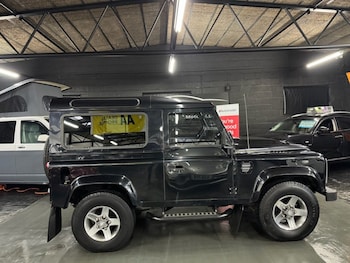 Used Land Rover Defender 90 2011 for sale - 77212819: Photo