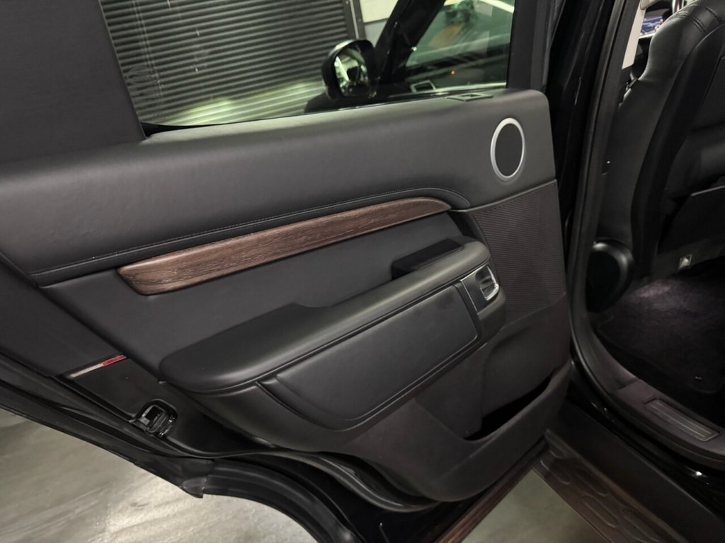 Used Land Rover Discovery 2018 for sale - 76356655: Photo 30