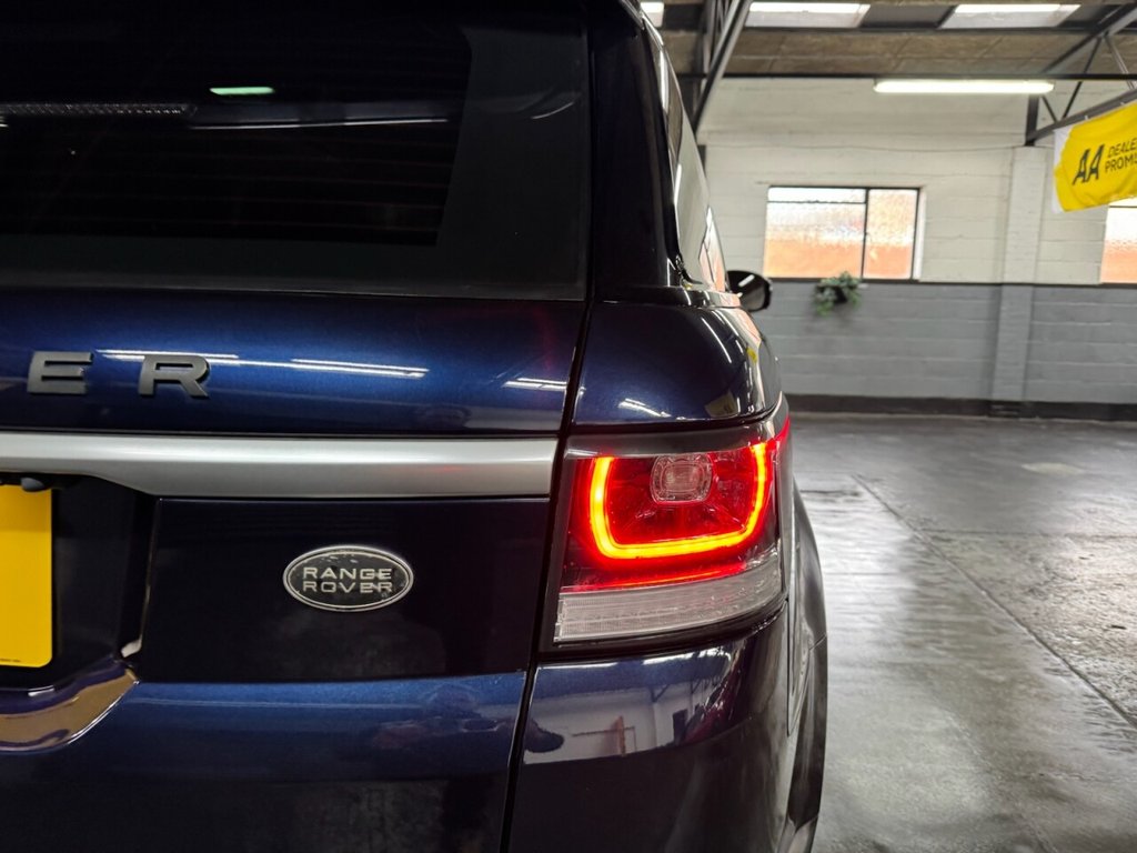 Used Land Rover Range Rover Sport 2017 for sale - 76345592: Photo 11