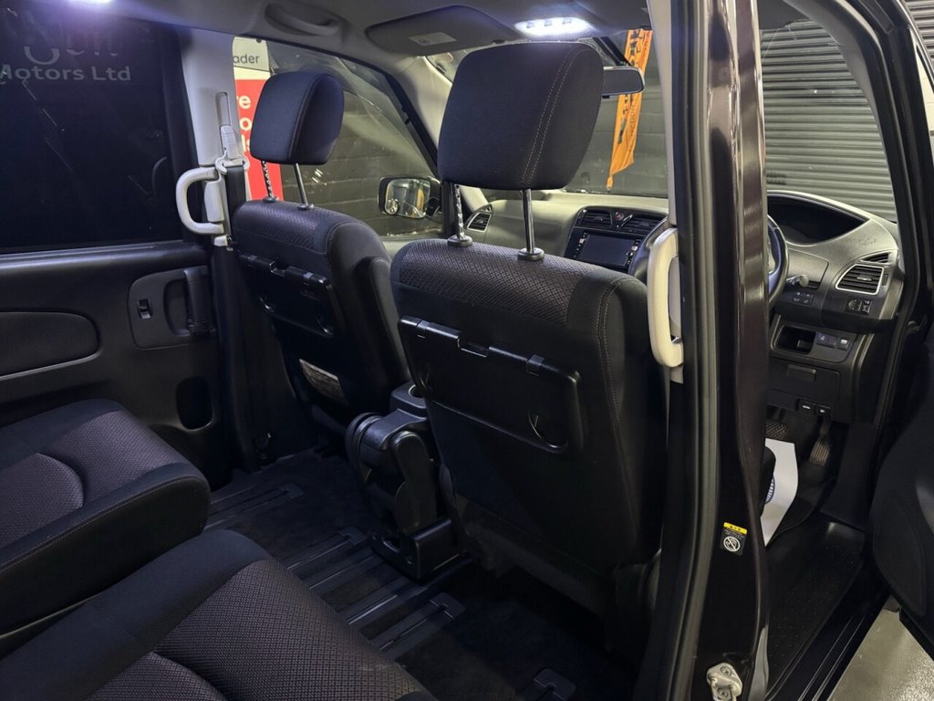 Used Nissan Serena 2023 for sale - 76496164: Photo 16