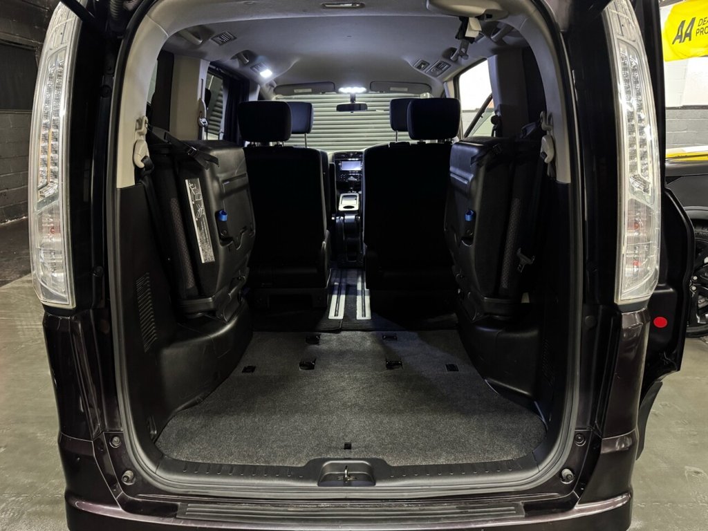 Used Nissan Serena 2023 for sale - 76496164: Photo 17