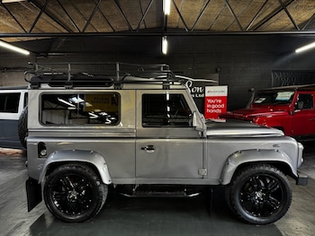 Used Land Rover Defender 90 1985 for sale - 78350040: Photo