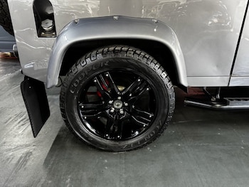 Used Land Rover Defender 90 1985 for sale - 78350040: Photo