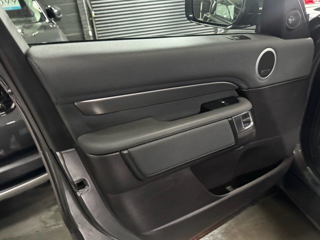 Used Land Rover Discovery 2018 for sale - 77821440: Photo 36