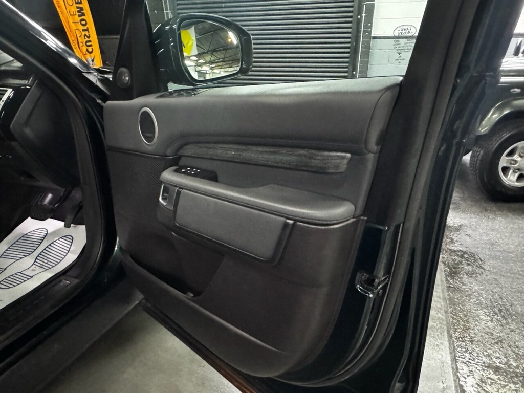 Used Land Rover Discovery 2017 for sale - 78044654: Photo 15