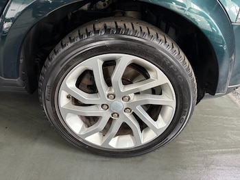Used Land Rover Discovery 4 2015 for sale - 79562716: Photo