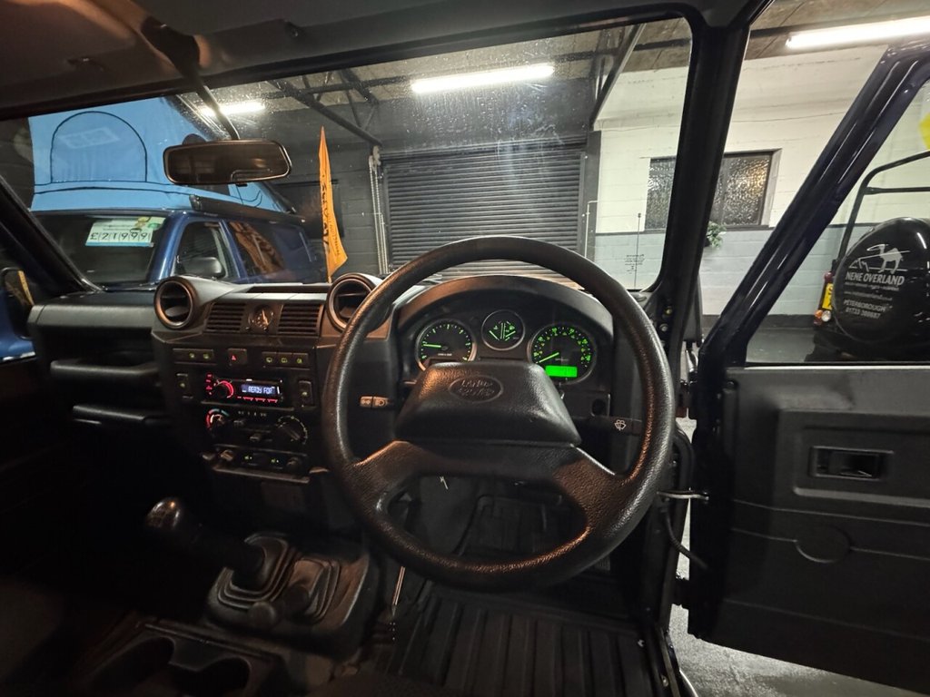 Used Land Rover Defender 90 2013 for sale - 76724924: Photo 18