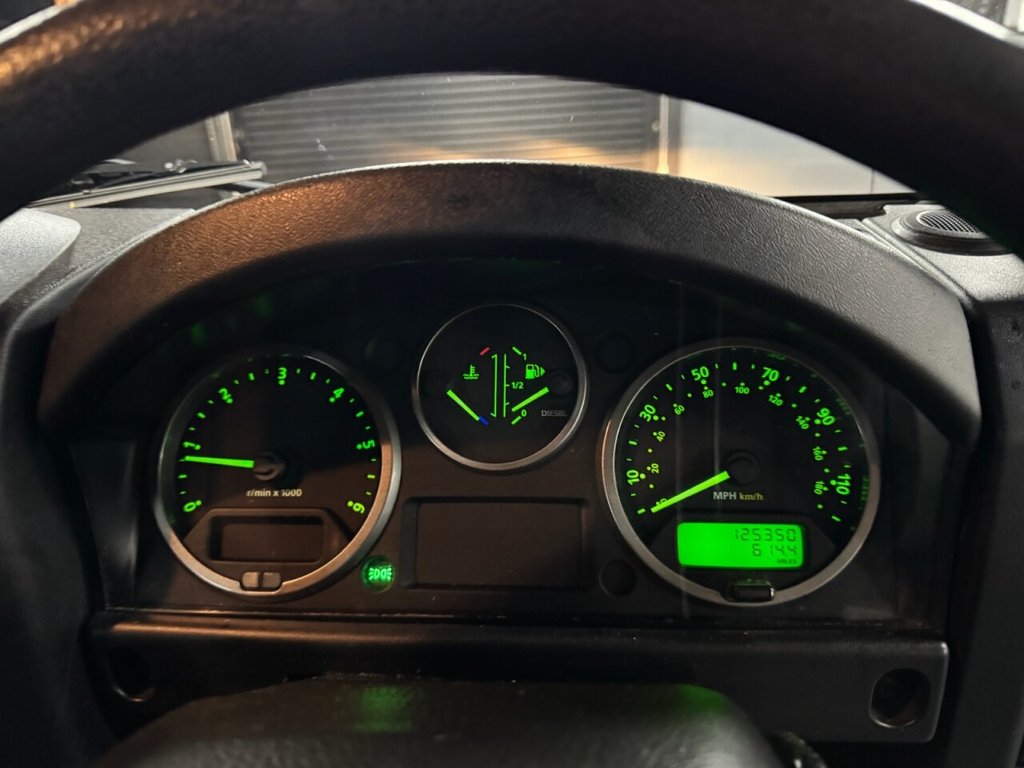 Used Land Rover Defender 90 2013 for sale - 76724924: Photo 22