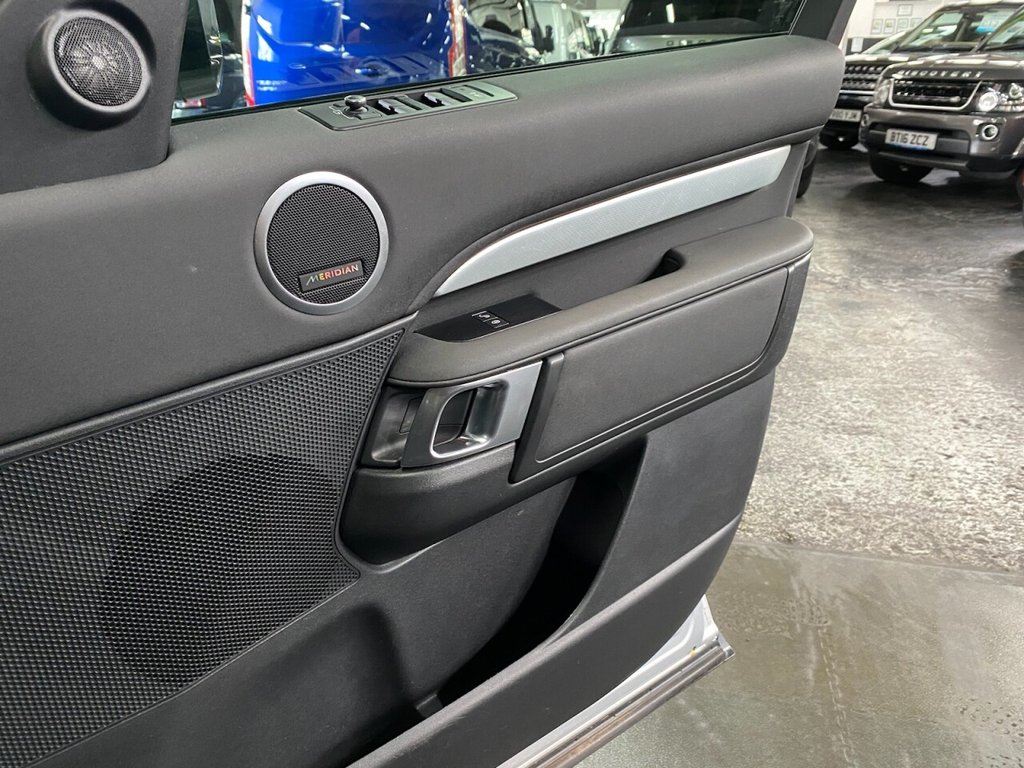 Used Land Rover Discovery 5 2019 for sale - 77359849: Photo 23