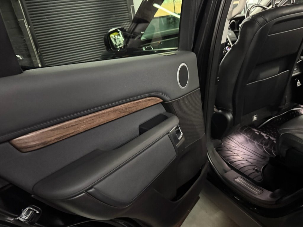 Used Land Rover Discovery 2017 for sale - 76482047: Photo 30