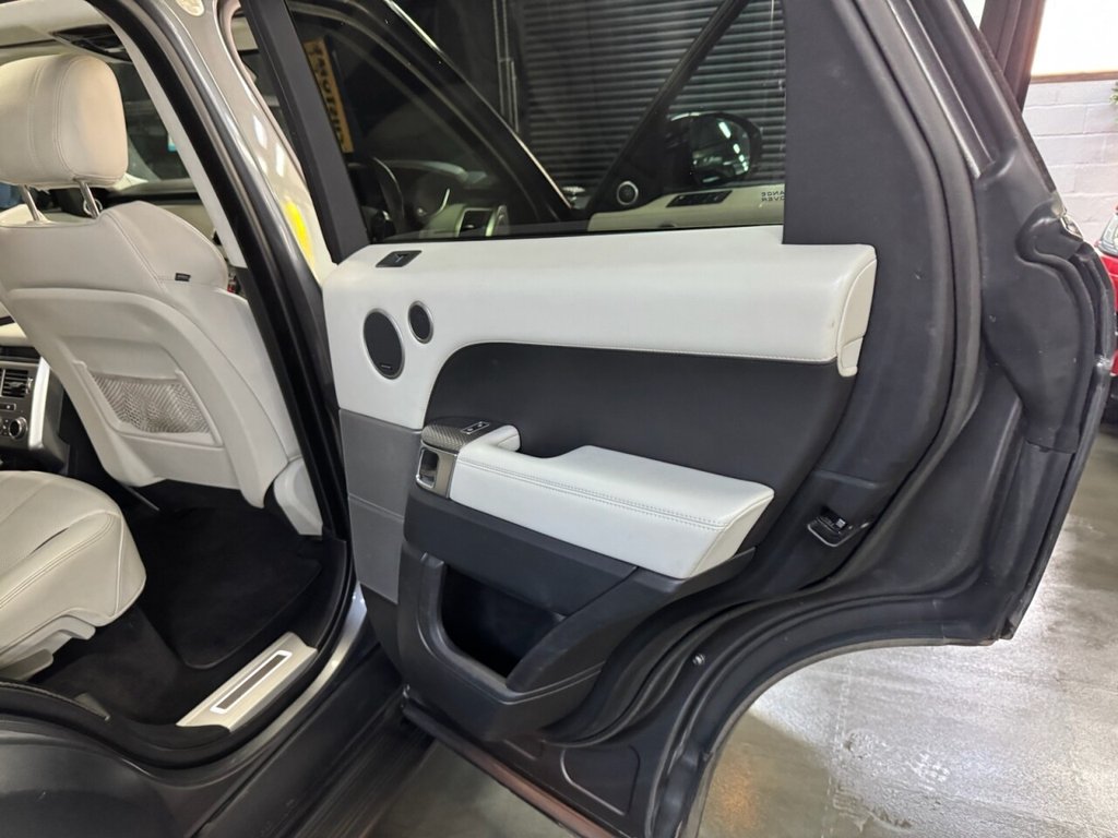 Used Land Rover Range Rover Sport 2016 for sale - 77849756: Photo 31
