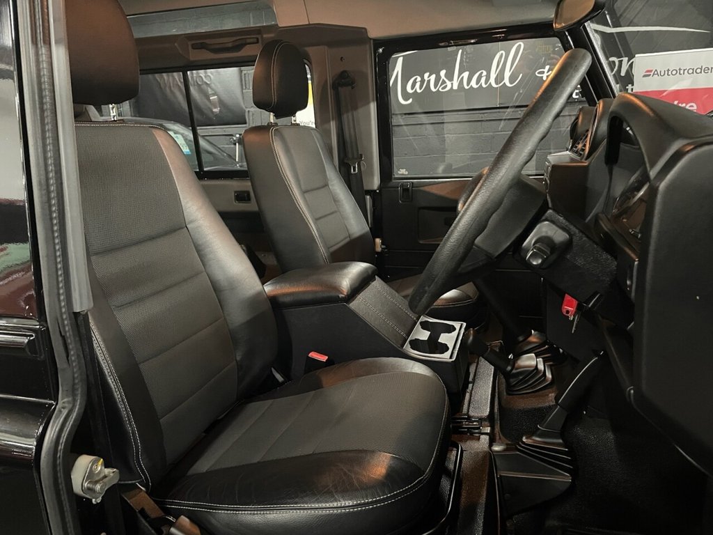 Used Land Rover Defender 2009 for sale - 76986037: Photo 5