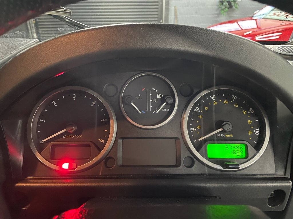 Used Land Rover Defender 90 2010 for sale - 76901005: Photo 26