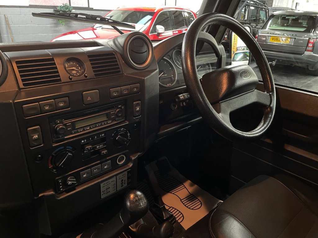 Used Land Rover Defender 90 2010 for sale - 76901005: Photo 30