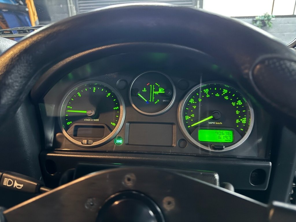 Used Land Rover Defender 2010 for sale - 76547033: Photo 25