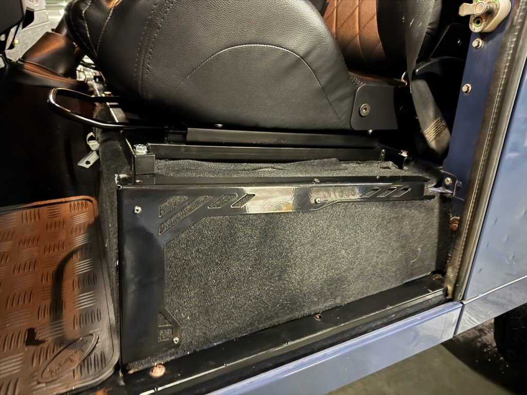 Used Land Rover Defender 2010 for sale - 76547033: Photo 29