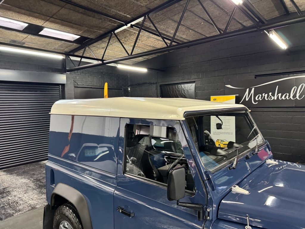 Used Land Rover Defender 2010 for sale - 76547033: Photo 3