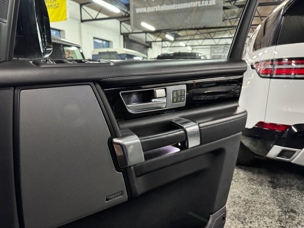 Used Land Rover Discovery 2016 for sale - 76570078: Photo 15