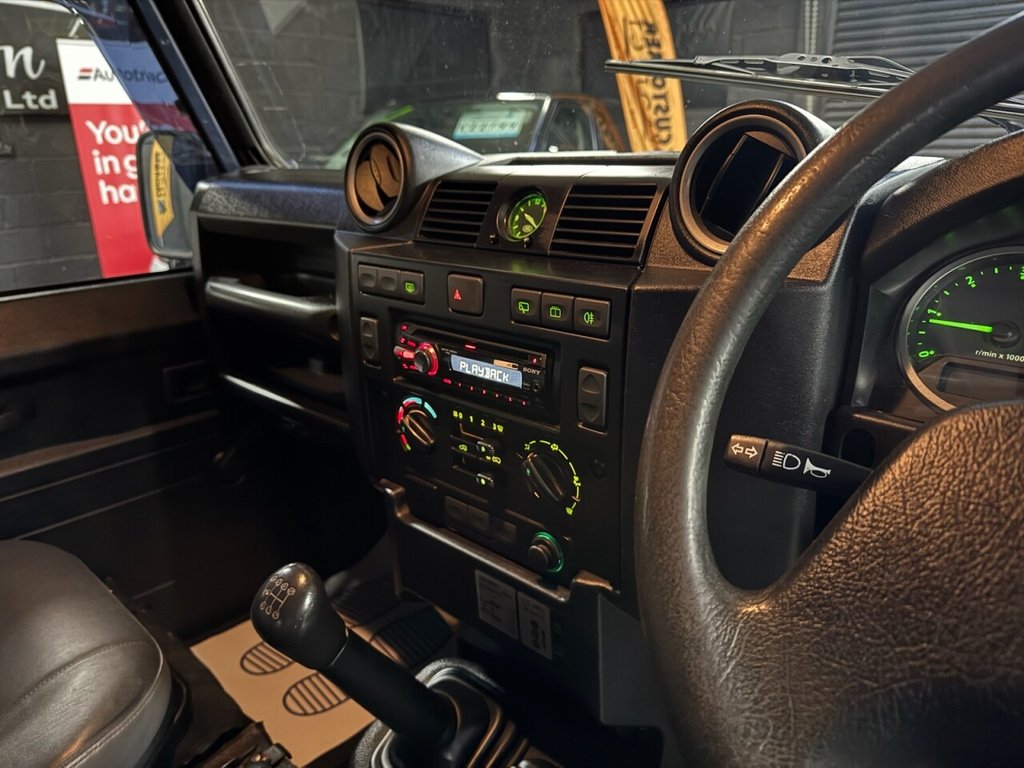 Used Land Rover Defender 2010 for sale - 77341945: Photo 18