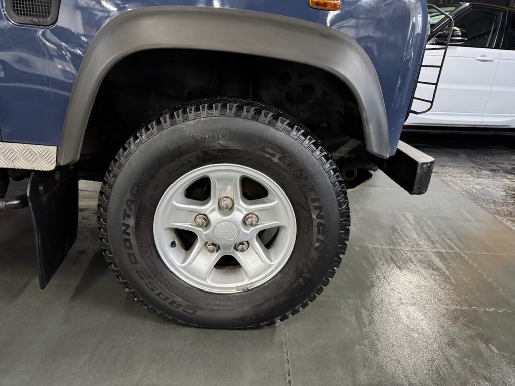 Used Land Rover Defender 2010 for sale - 77341945: Photo 5