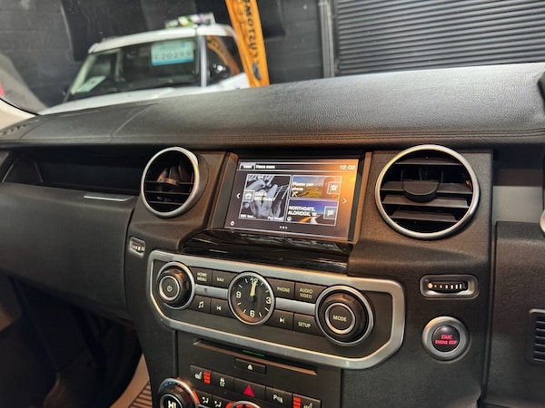 Used Land Rover Discovery 2015 for sale - 76132297: Photo 24