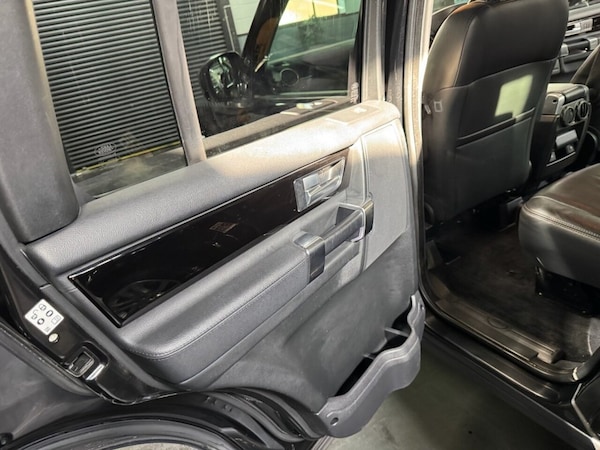 Used Land Rover Discovery 2015 for sale - 76132297: Photo 36