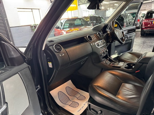 Used Land Rover Discovery 2015 for sale - 76132297: Photo 41