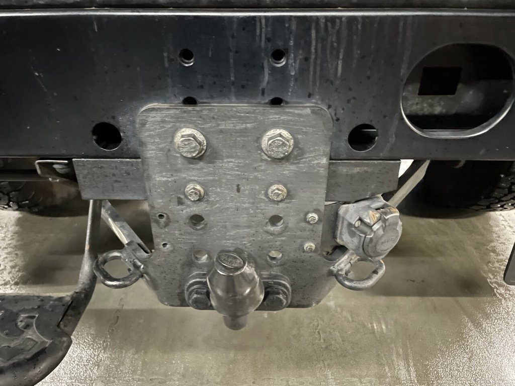 Used Land Rover Defender 110 2015 for sale - 76883736: Photo 38