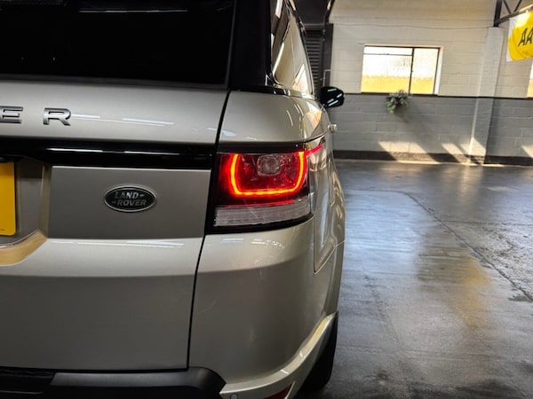 Used Land Rover Range Rover Sport 2015 for sale - 75573538: Photo 10