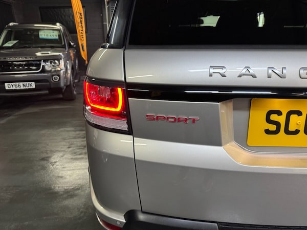Used Land Rover Range Rover Sport 2015 for sale - 75573538: Photo 17