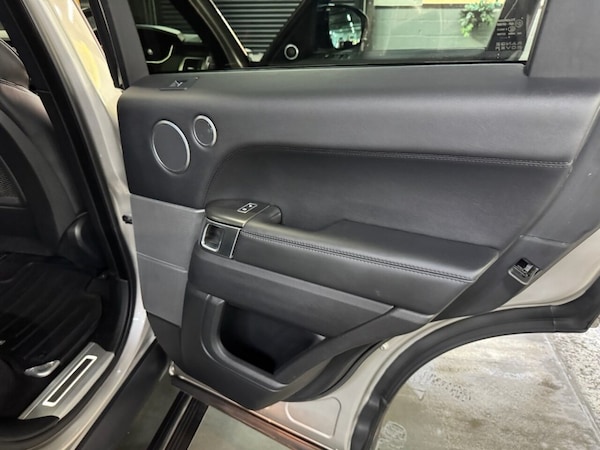 Used Land Rover Range Rover Sport 2015 for sale - 75573538: Photo 34