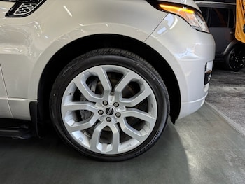 Used Land Rover Range Rover Sport 2015 for sale - 75573538: Photo