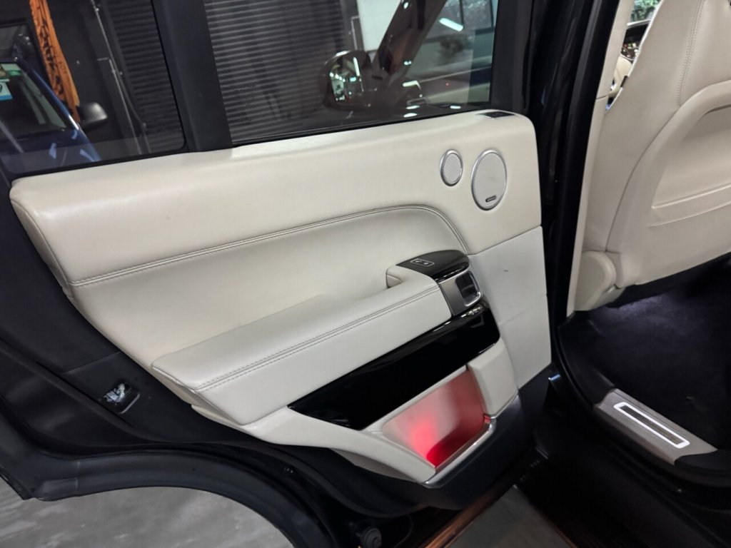 Used Land Rover Range Rover 2014 for sale - 76655093: Photo 40