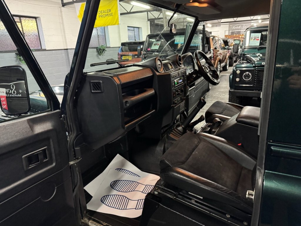 Used Land Rover Defender 90 2013 for sale - 76740308: Photo 23