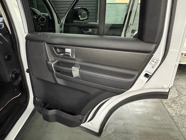Used Land Rover Discovery 4 2016 for sale - 75630475: Photo 30