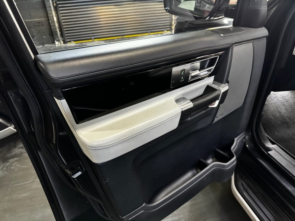 Used Land Rover Discovery 2015 for sale - 77936812: Photo 36