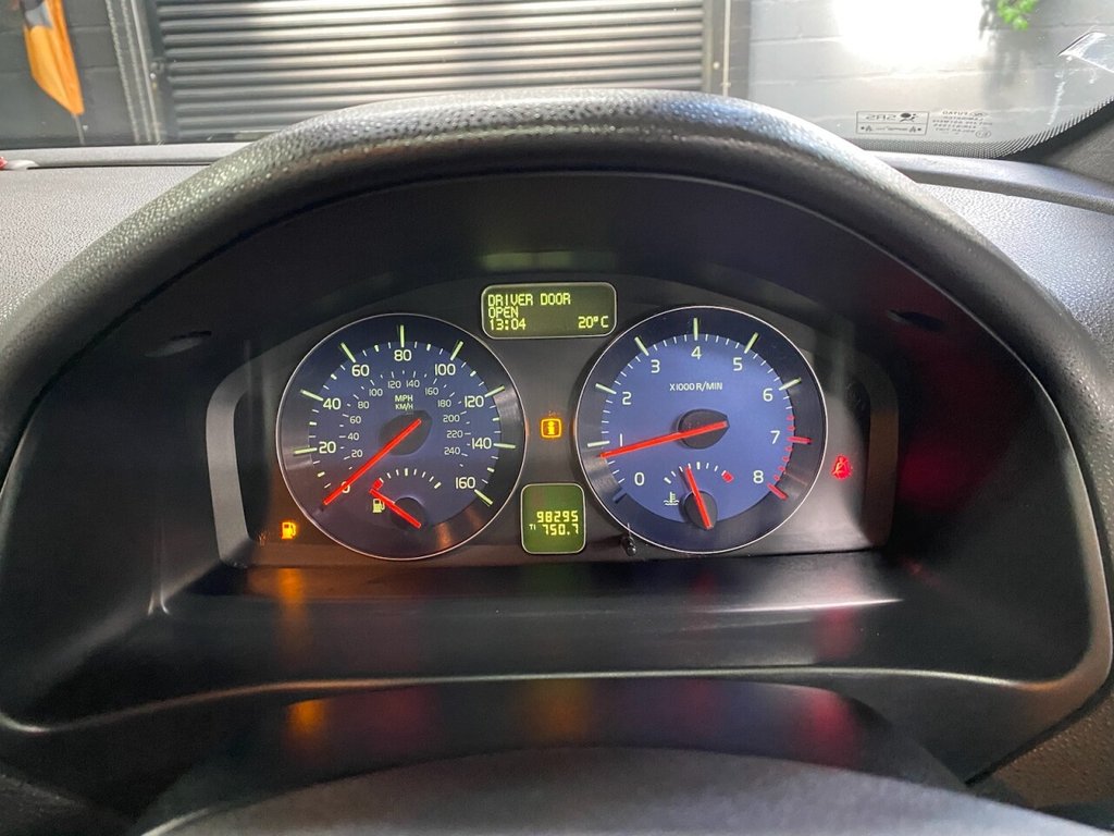 Used Volvo V50 2008 for sale - 76470033: Photo 14