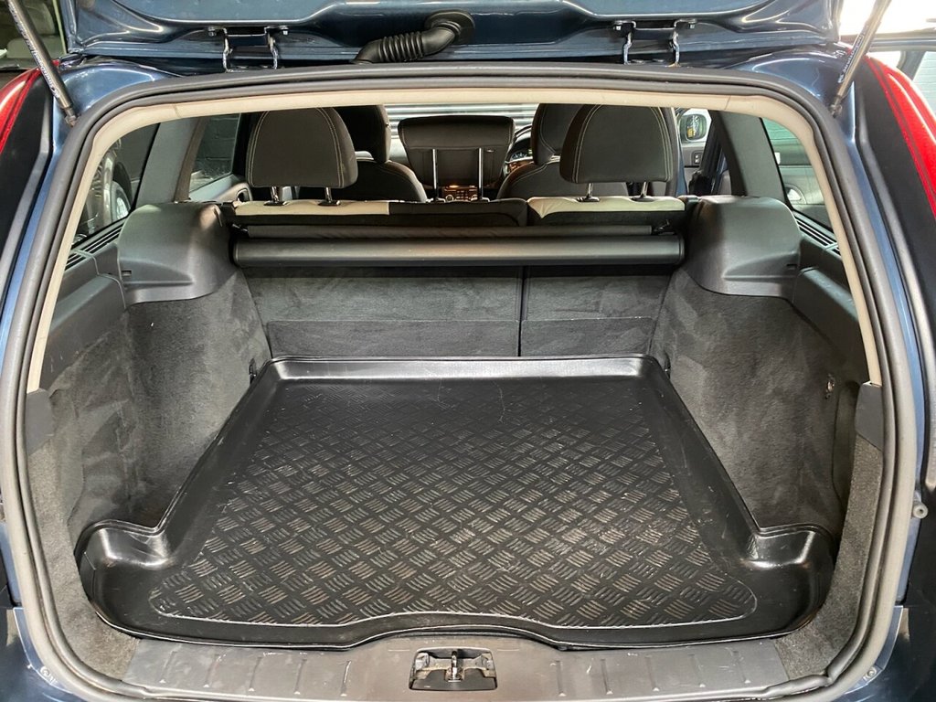 Used Volvo V50 2008 for sale - 76470033: Photo 24