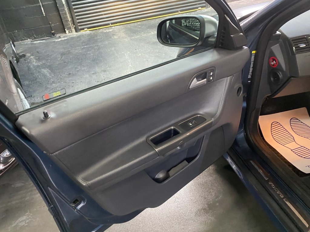 Used Volvo V50 2008 for sale - 76470033: Photo 28