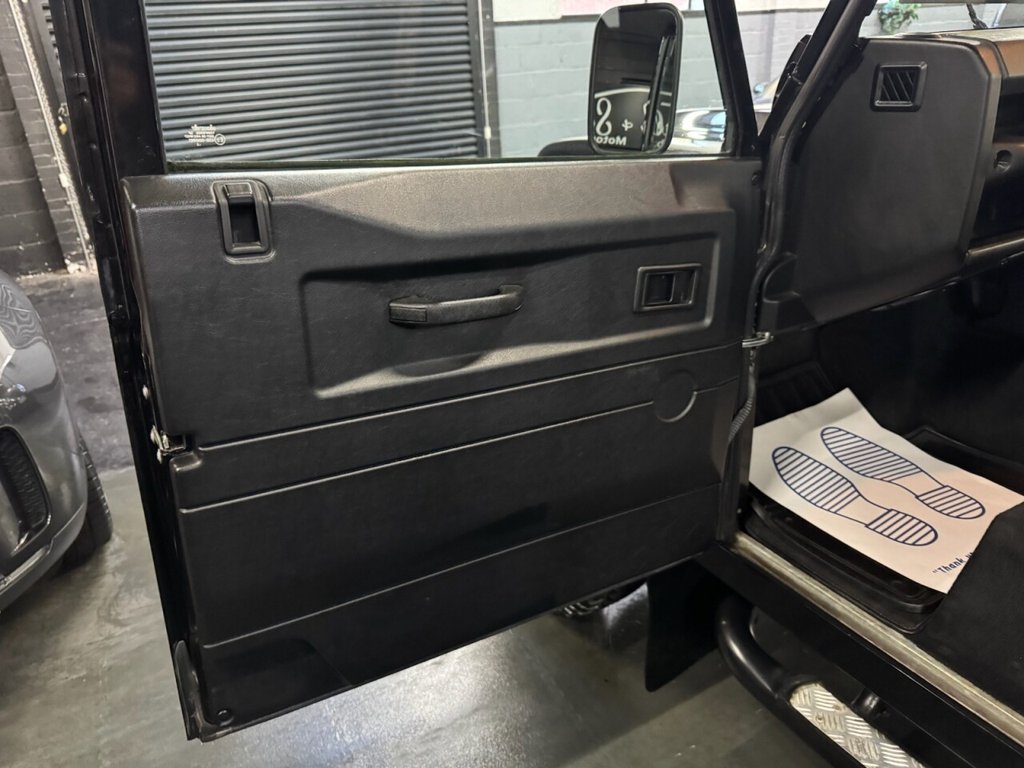 Used Land Rover Defender 2013 for sale - 76509970: Photo 26