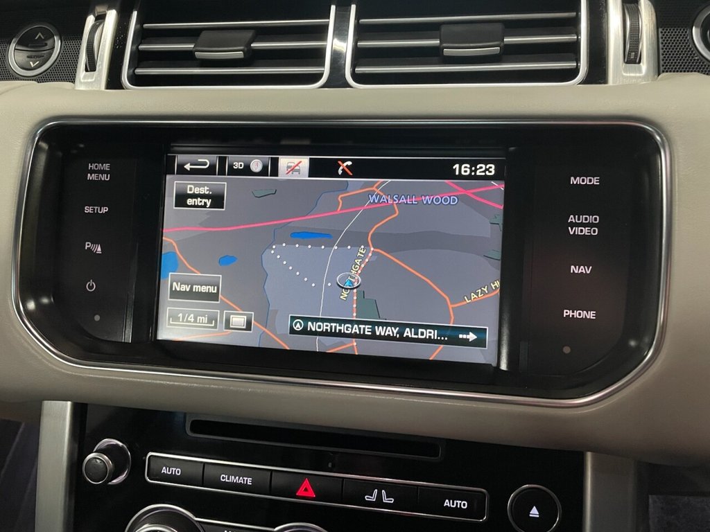 Used Land Rover Range Rover 2015 for sale - 76841151: Photo 32