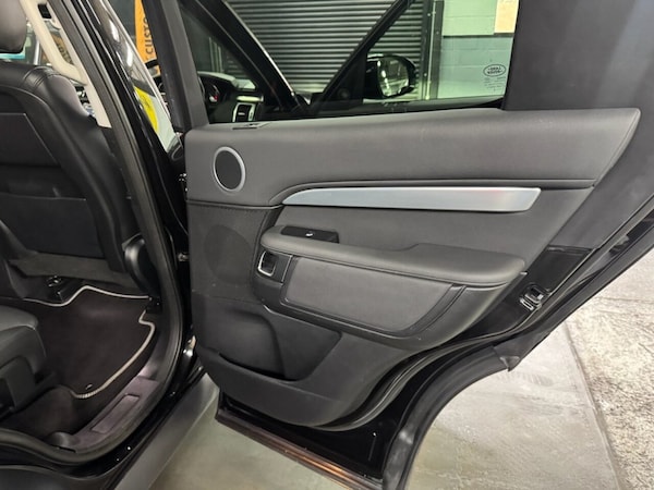Used Land Rover Discovery 5 2020 for sale - 75675884: Photo 37